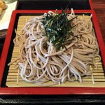 そば順 - 中太手打ち蕎麦です。