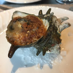 ミラコロ 伊豆高原 地元食材イタリアン - サザエのガーリックバター焼き（2017春）