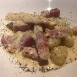 ミラコロ 伊豆高原 地元食材イタリアン - ホワイトアスパラのカルボナーラ、ニョッキ（2017春）