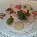 ル・ジュー・ドゥ・ラシエット  - ４２℃で火を入れた鰤のマリネ　バニュルスヴィネガーと生姜の香り　山葵菜のソルベ