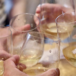 波へい - 白ワインで乾杯〜♪