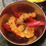 スパイス料理ナッラマナム - パプリカとデコポンのピックル