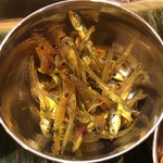 スパイス料理ナッラマナム - 小魚の甘辛炒め