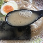 大砲ラーメン - スープ