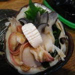 産直鮮魚とマグロの明神丸 - ほっきがいの刺身。