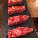 炭火焼肉 だいじゅん - 厚切カルビ
      