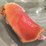 小判寿司 - 千葉銚子産初ガツオ(スモーク)