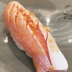 小判寿司 - カスゴ自家製おぼろ乗せ