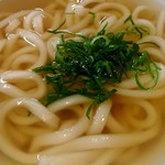 つるまる饂飩 - かけうどん