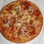 アオキーズピザ - 料理写真:デラックス：1,350円