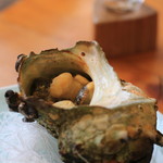 吉乃寿司 - 大きめのサザエは1500円