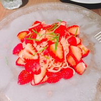 ダルマット 六本木ヒルズ店 - いちごの冷製パスタ