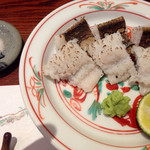 御料理 辰むら - ニョロニョロ三兄弟の長男、鱧の焼き霜。これまでいつもあられ揚げだったので、今回は焼き霜で。ふわっふわ。