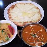 インド・ネパール料理 クシィ - ベーガン　￥690+チーズナン　￥500