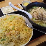 福満苑 - お得ラーメンセットの「蒸し鶏ラーメン+海老レタスチャーハン 950円」