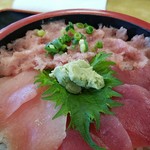 Sakana Shokudou Nagisa - 三食丼はまぐろ赤身、トンボまぐろ、ネギトロ