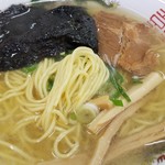 まるたかラーメン - 麺のアップです。