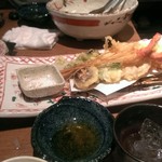 遊食屋 わらべえ - 天ぷら盛合せ