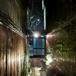 高須賀 - 帰る方向のアプローチ。月が綺麗☆