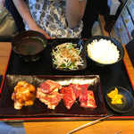 Yakiniku Kura - 娘はランチの焼肉定食 ¥820 ライスおかわり自由