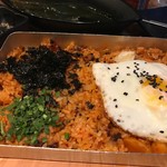 하남돼지집 - キムチチャーハン弁当