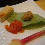 Yoshika - 濃厚な絹豆腐・ほや・毛蟹と味噌