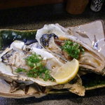 東寿司 - 生牡蠣