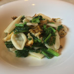 カーサ・デル・チーボ - ストラシナーティ 赤つぶ貝と蕾菜のプーリア風