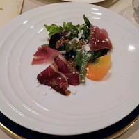 モン・フレーブ - 岩手かものスモークとパルマ産生ハムのサラダ