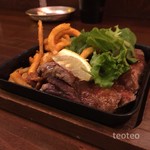 沖縄市場食堂 琉金 - ステーキ
