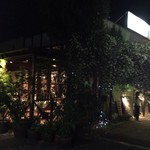 レストラン 西本 - 手前はテラス席