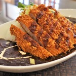 ぬーじボンボン メンデス - やんばる豚のカツ黒カレー