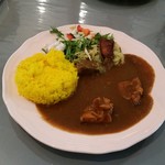 開店40周年記念「フレッシュベジタブルチキンカレー (870円)」