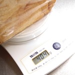 BAKERY CAFE ANTENDO - パンドミ1斤計量。