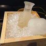 スローフード 隠家 - 日本酒の提供方法は良いと思うの