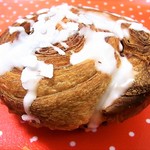 マウンテン - シナモンロール　￥２００