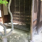 とんかつ とんき - 待合