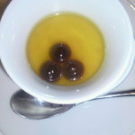 ア・ニュ ルトゥルヴェ・ヴー - 白子のフラン 玉ねぎのコンソメと共に