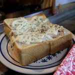 灯 - ツナマヨチーズトースト