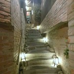 Kitayoshi - 入り口への階段