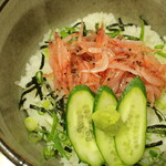 桜えび茶屋 - 生桜えび丼（税込1188円）