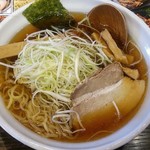 東京とんこつらーめん 翔 - ふじおか醤油ラーメン