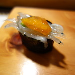 弘寿司 - 白魚 with卵黄