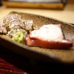 東麻布 天本 - 煮蛸とシャコ