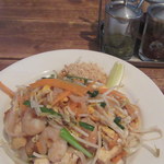 Kroon - パッタイと調味料