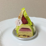 アステリスク - エメロウド 550円 ★4.8