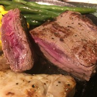 マヌエル タスカ ド ターリョ 丸の内店 - ランプをカット