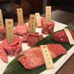 焼肉専科 肉の切り方 集会所 - 