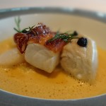 シグネチャー - 16.北海道産魚介のブーリッド　フヌイユのブレゼ　サンブーカ風味　アイオリ