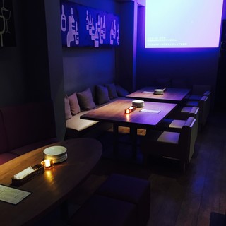 3階
スクリーン、プロジェクター、マイク、カラオケ設備完備